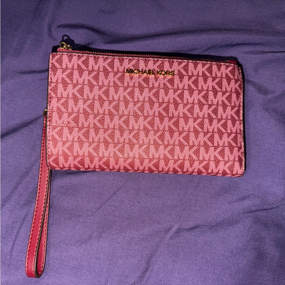 Michael Kors Rose Patterned Wristlet